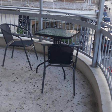Central Apartments Eretria エクステリア 写真