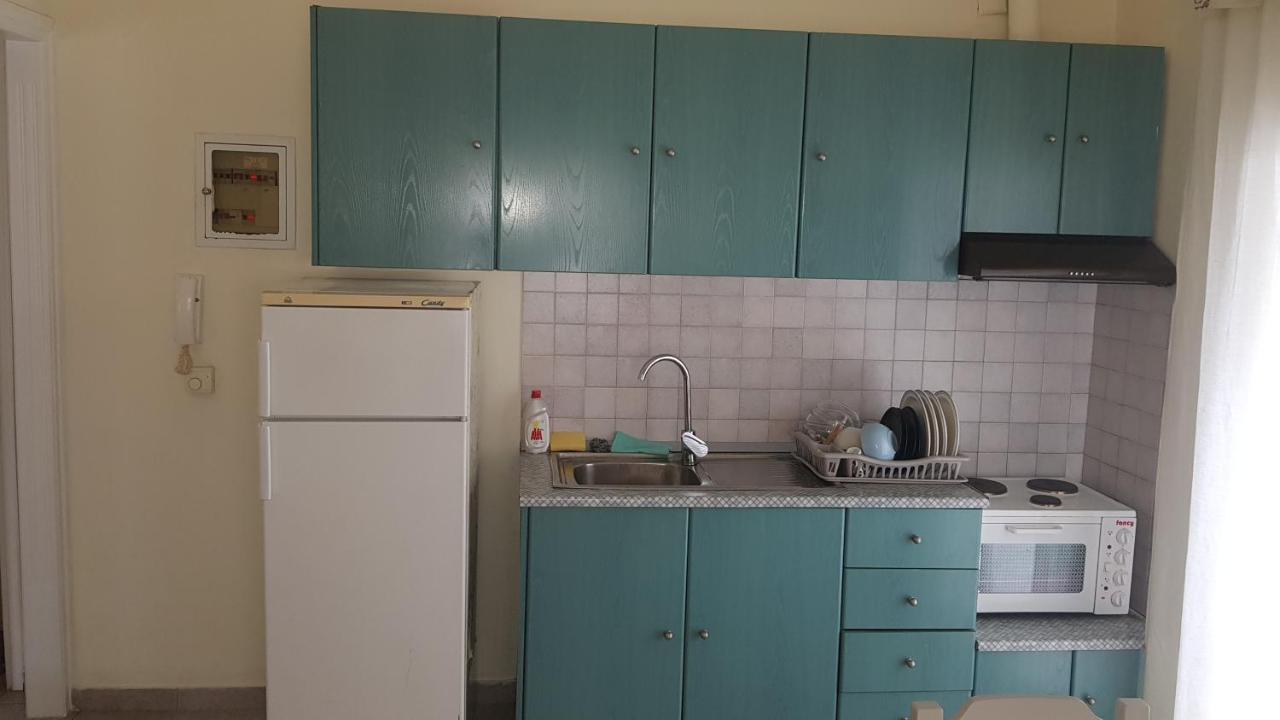 Central Apartments Eretria エクステリア 写真