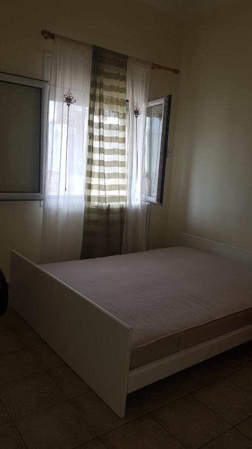 Central Apartments Eretria エクステリア 写真