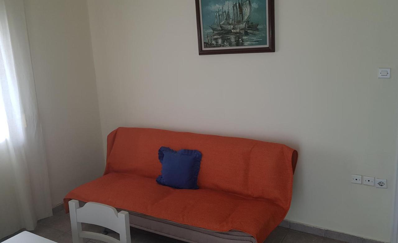 Central Apartments Eretria エクステリア 写真