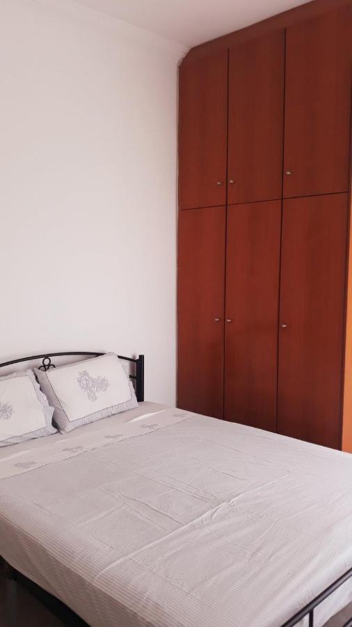 Central Apartments Eretria エクステリア 写真