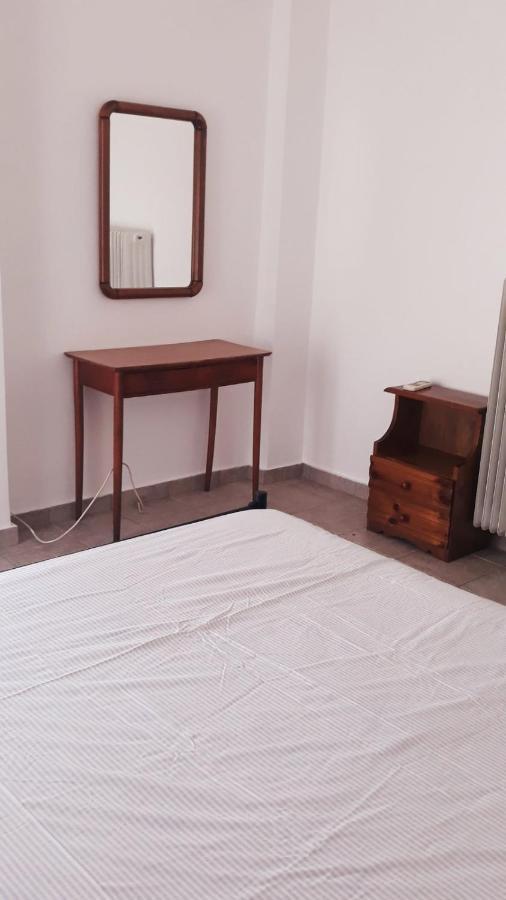 Central Apartments Eretria エクステリア 写真