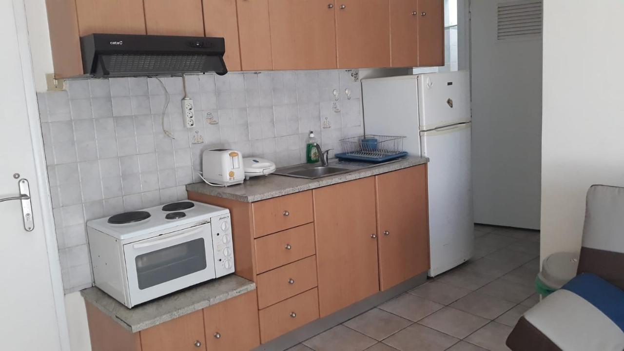 Central Apartments Eretria エクステリア 写真