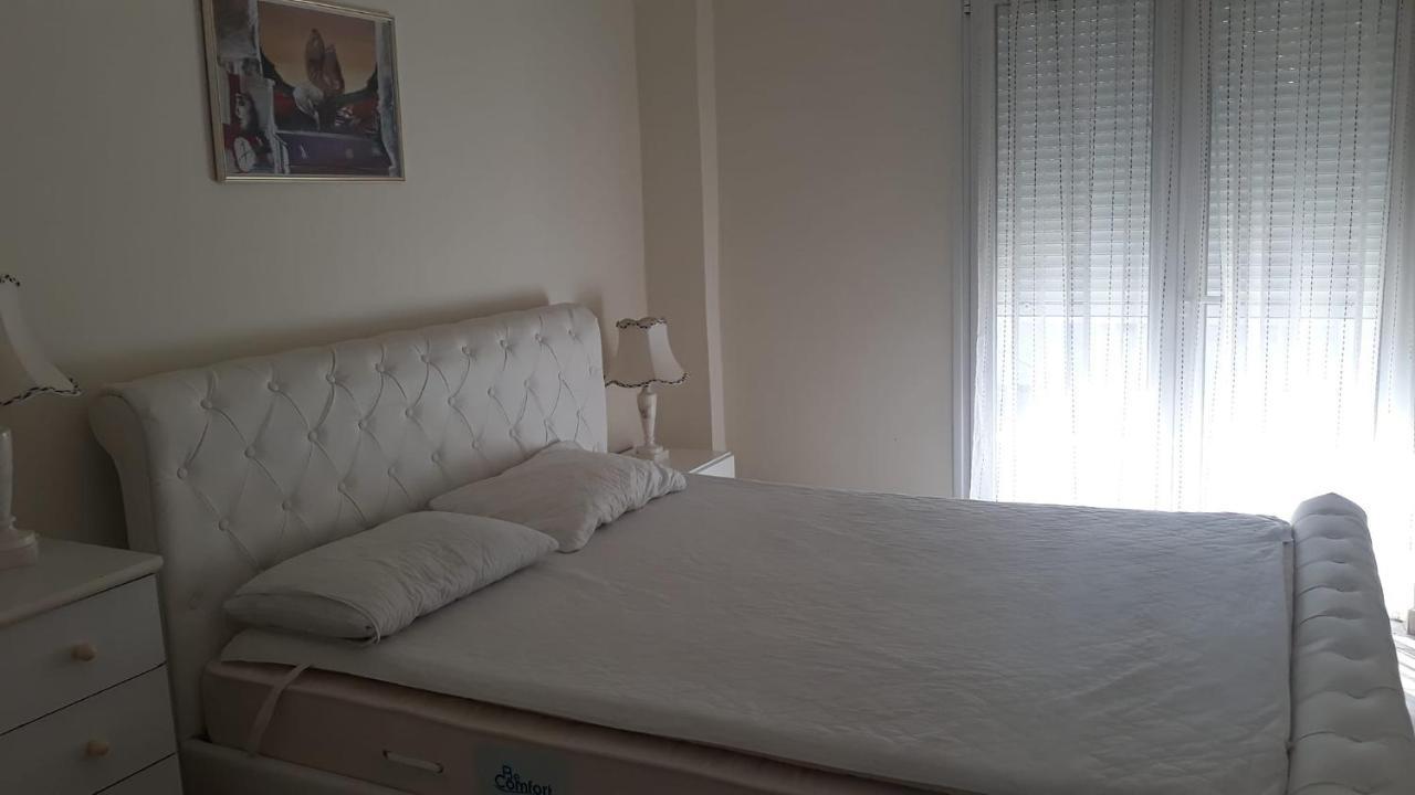 Central Apartments Eretria エクステリア 写真