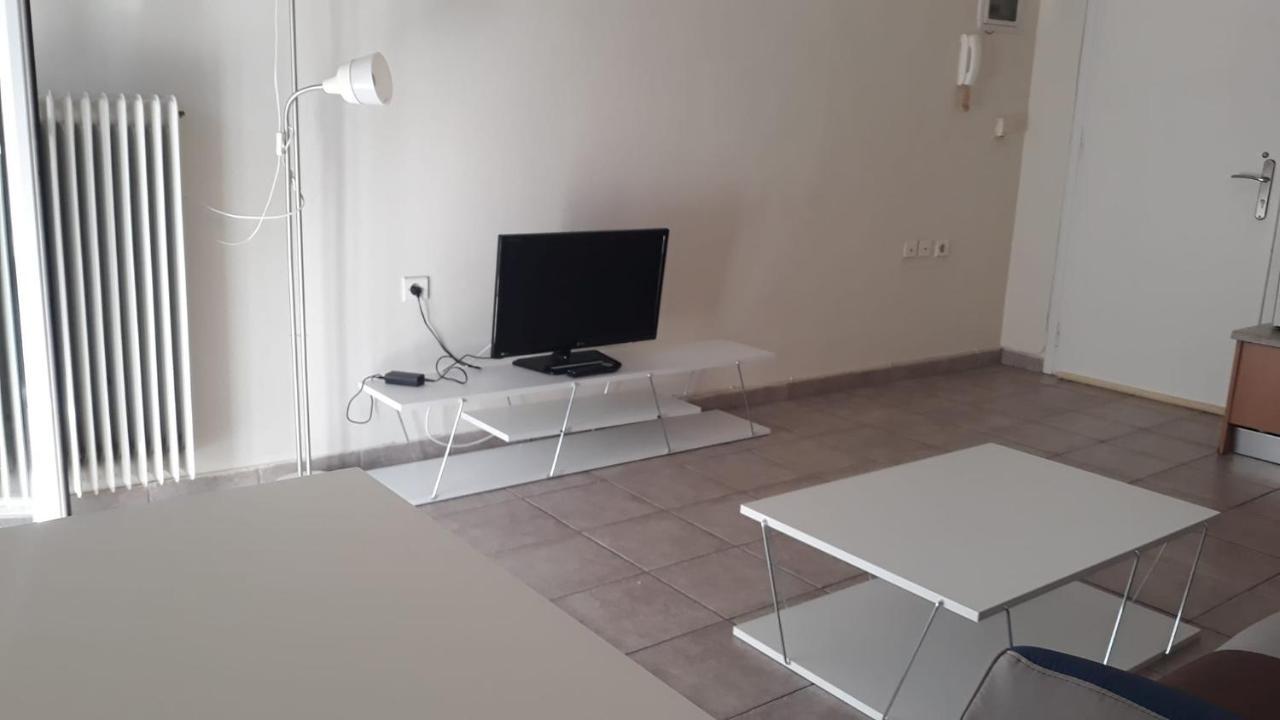 Central Apartments Eretria エクステリア 写真