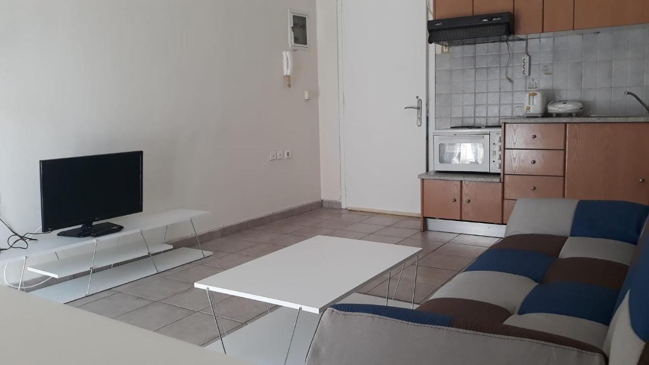 Central Apartments Eretria エクステリア 写真