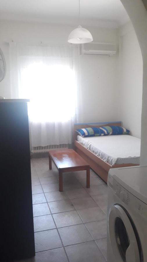 Central Apartments Eretria エクステリア 写真