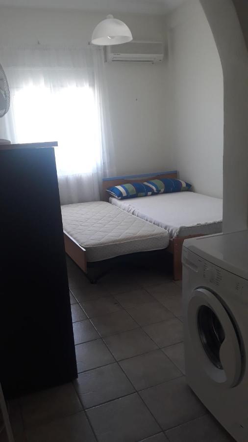 Central Apartments Eretria エクステリア 写真