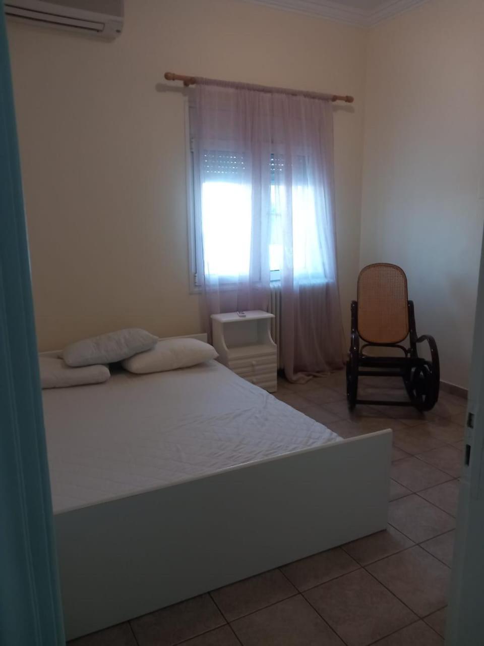 Central Apartments Eretria エクステリア 写真