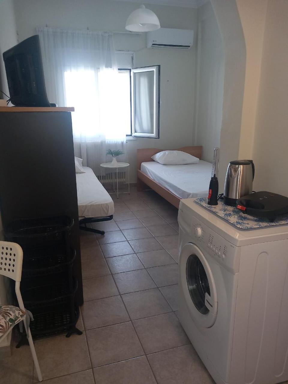 Central Apartments Eretria エクステリア 写真