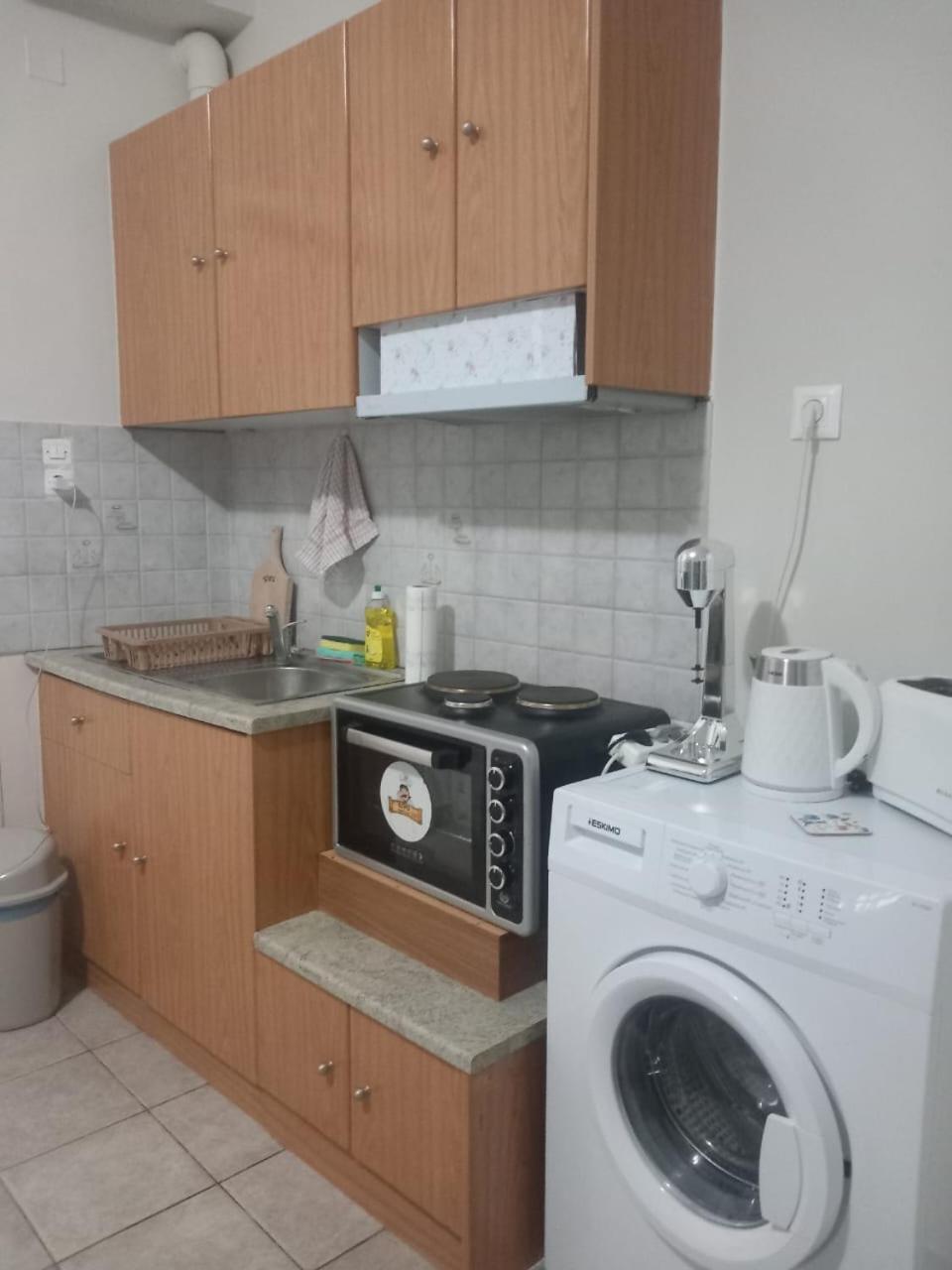 Central Apartments Eretria エクステリア 写真