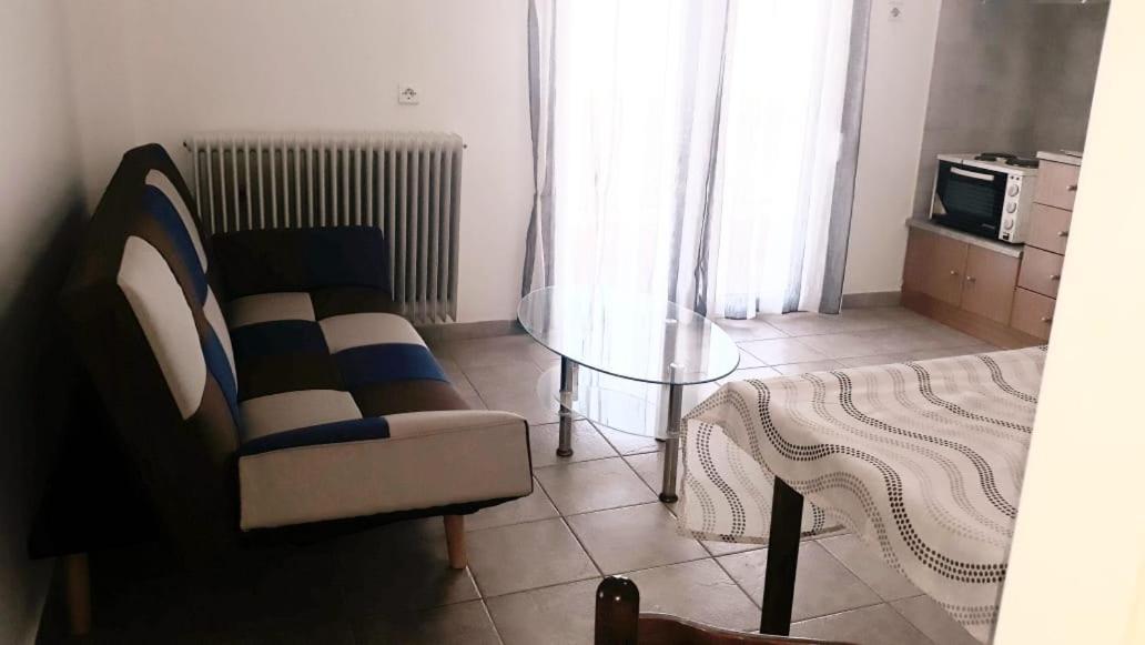Central Apartments Eretria エクステリア 写真