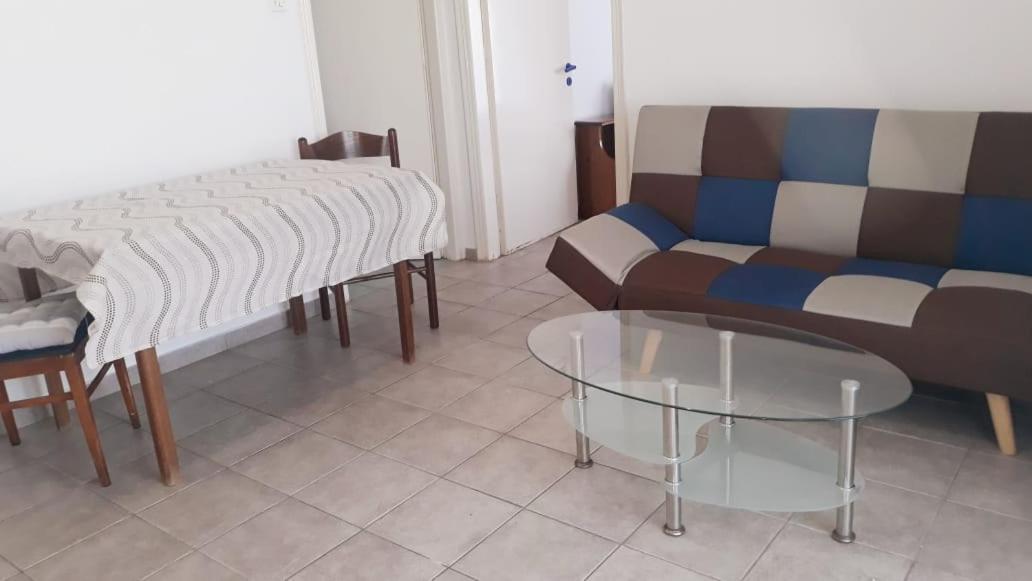 Central Apartments Eretria エクステリア 写真