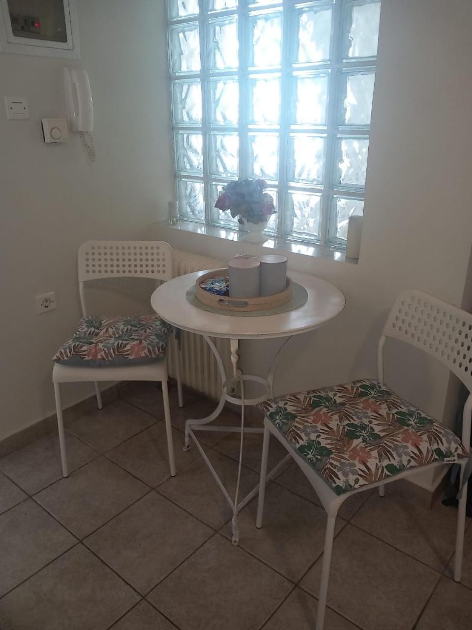 Central Apartments Eretria エクステリア 写真